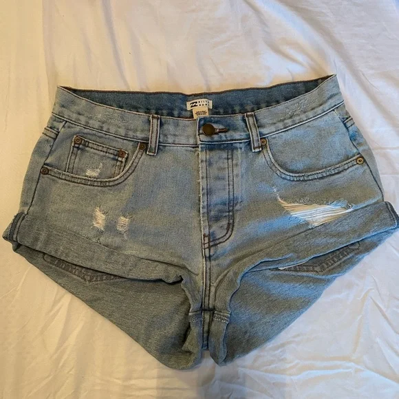 BILLABONG Get Low Womens Denim Shorts - Picture 1 of 3